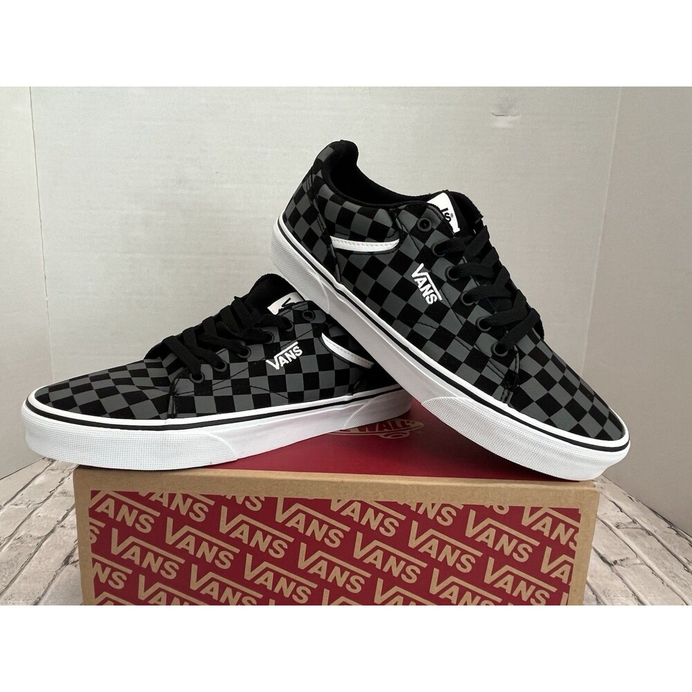 NIB-Men's VANS Seldan Checkerboard Black/Pewter Sneakers, Size 9